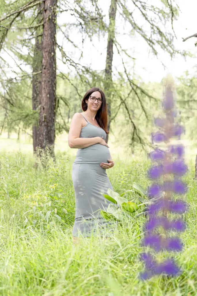 Babybauchbilder-auf-der-Alm