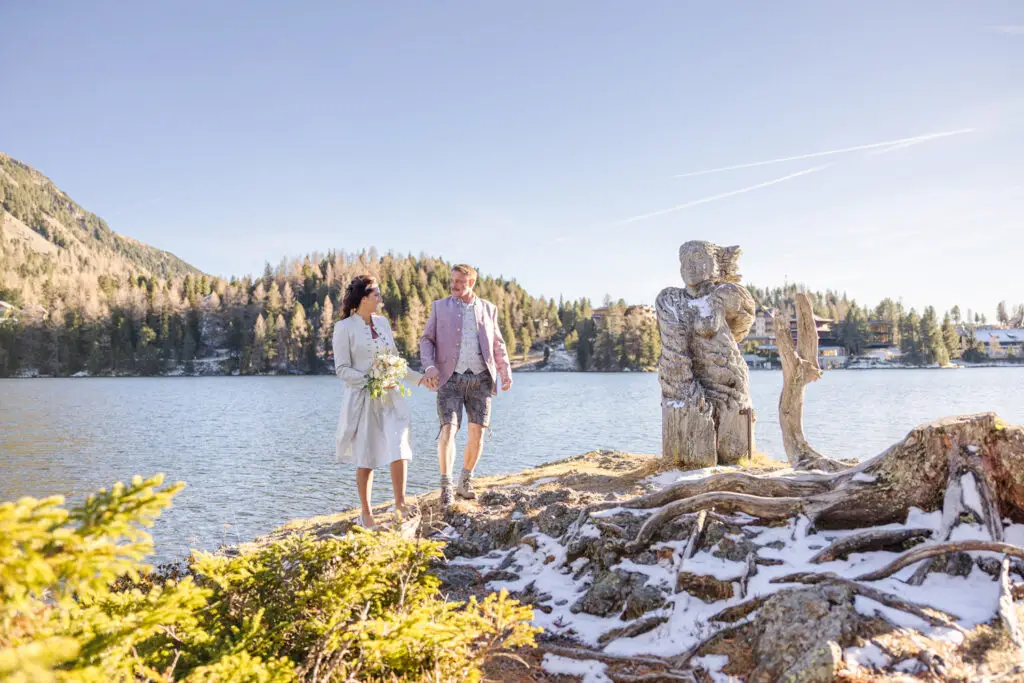 Hochzeitsbilder-am-Bergsee-im-November