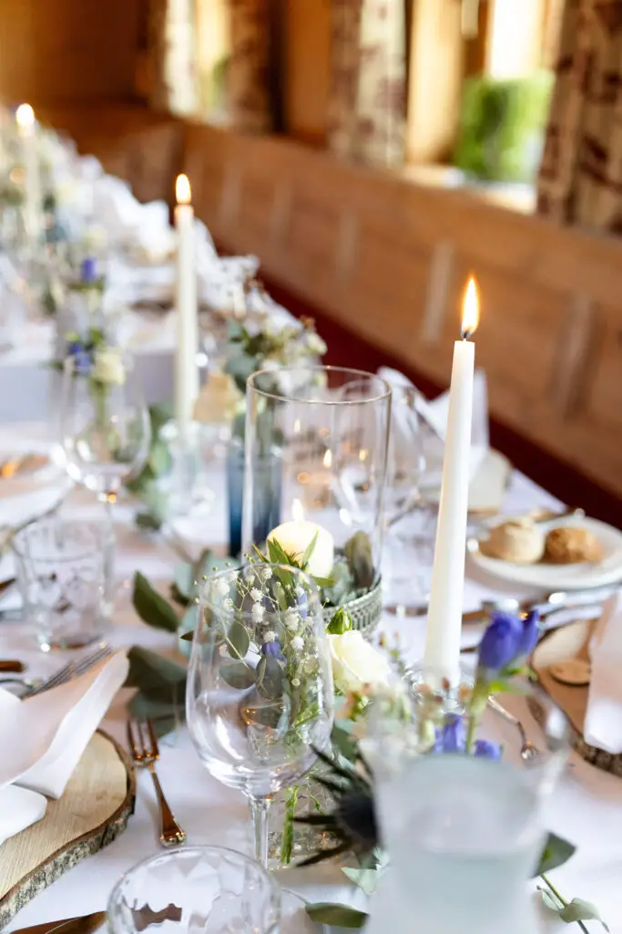 Hochzeitsdeko-am-Tisch