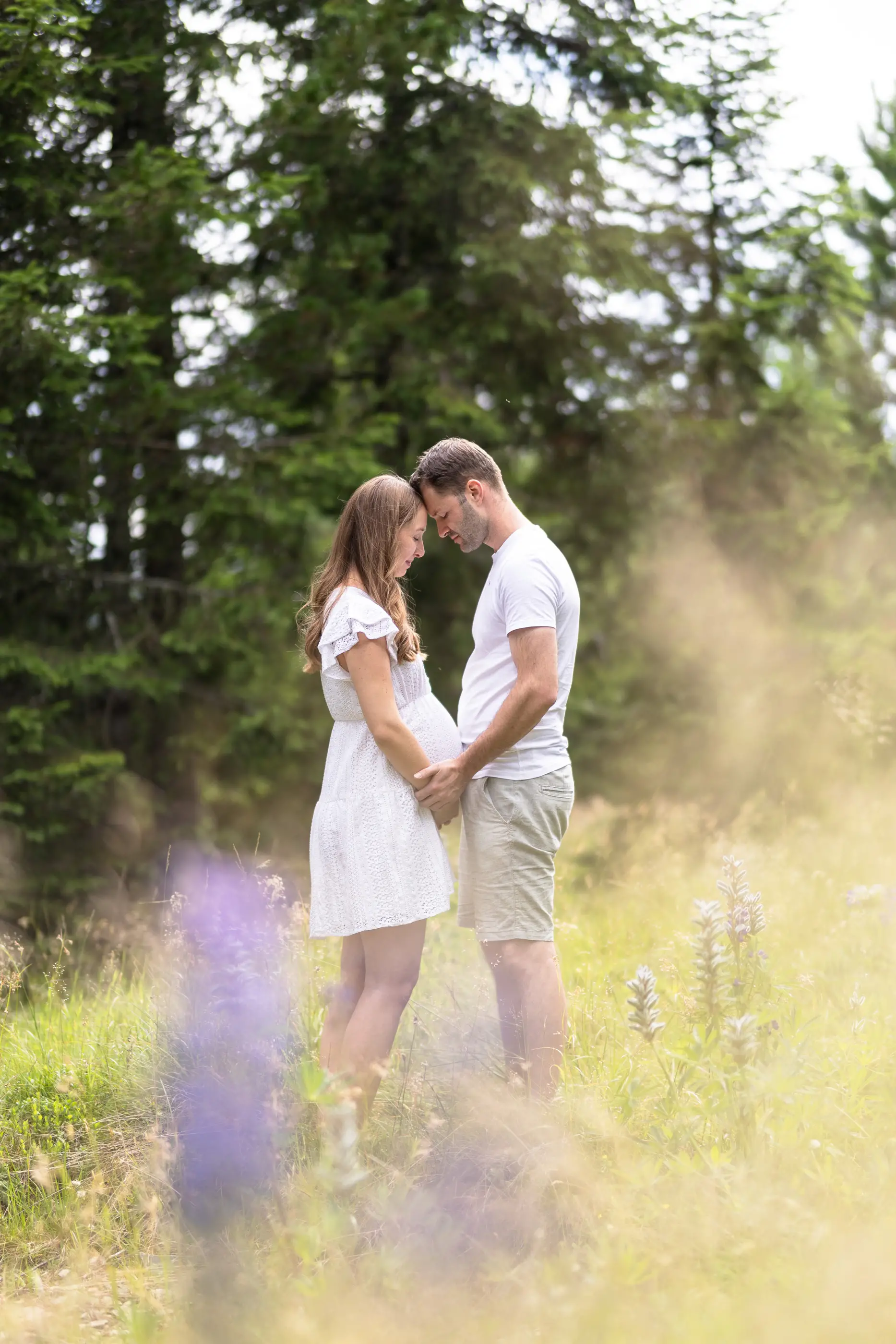 Posen-für-Babybauchshooting-Kärnten