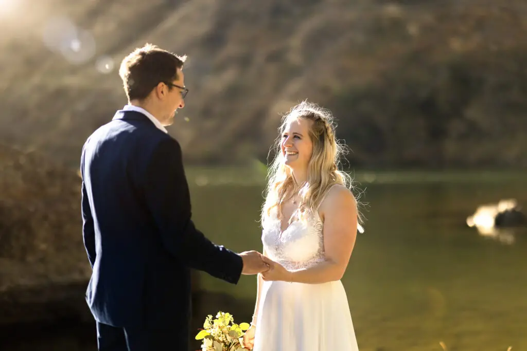 Portraitbilder-Hochzeit-am-Berg-Braut-Falkertsee